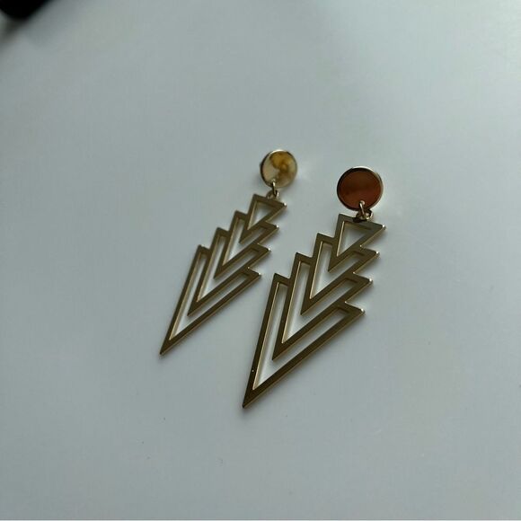 Hollow Out Geometric Drop Earrings - Picture 6 of 9